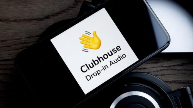 ClubHouse, el chat de voz valorado en 1.000 millones cuyas invitaciones se venden a más de 80 euros