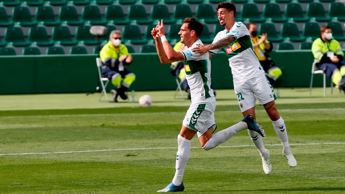Dani Calvo celebra su gol en el Elche – Eibar. (EFE)