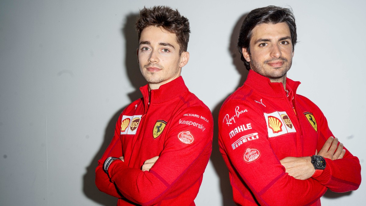 Leclerc junto a Carlos Sainz.