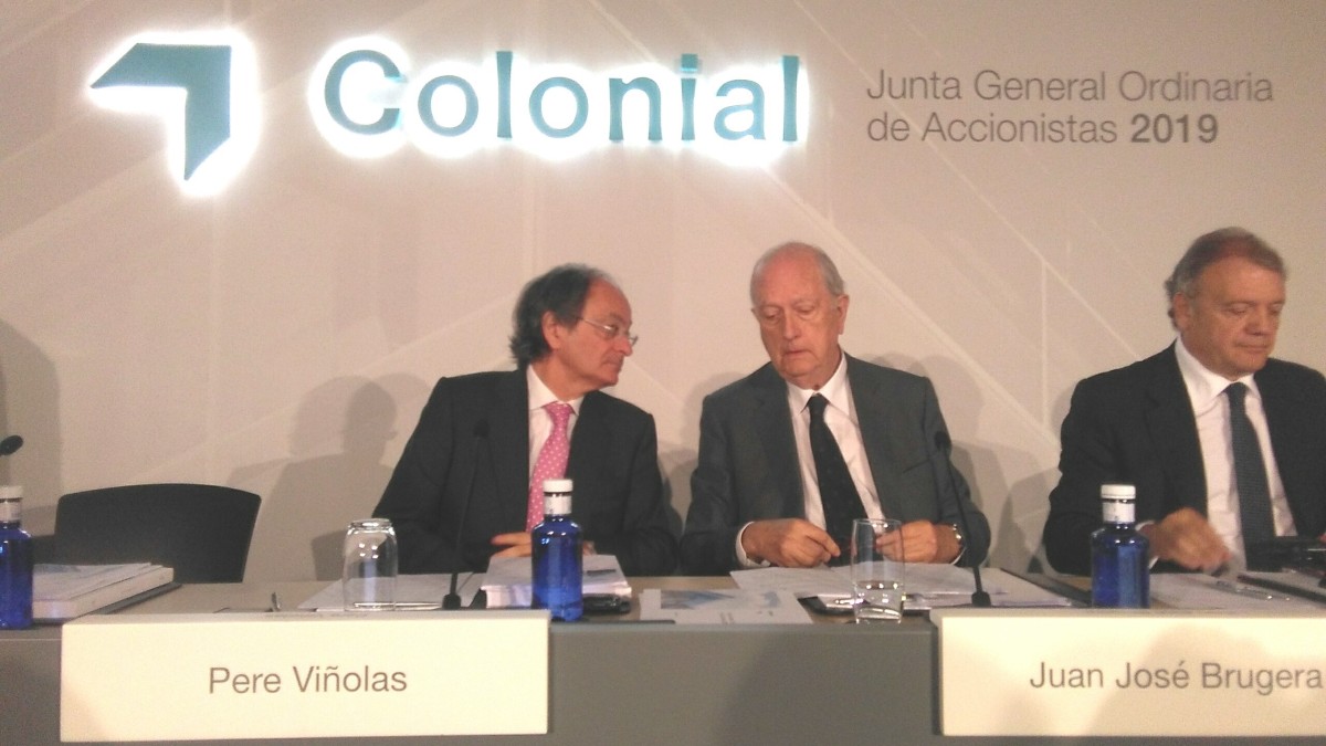 El presidente de Colonial, Juan José Bruguera, y el consejero delegado, Pere Viñolas, en la junta de accionistas 2019 de la compañía. Fuente: Europa Press