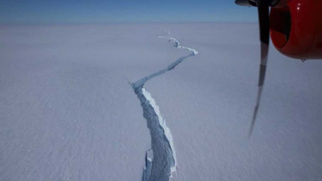 iceberg-madrid-antartico-desprende