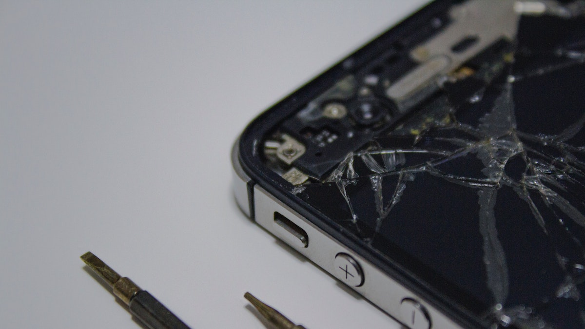 iPhone destrozado