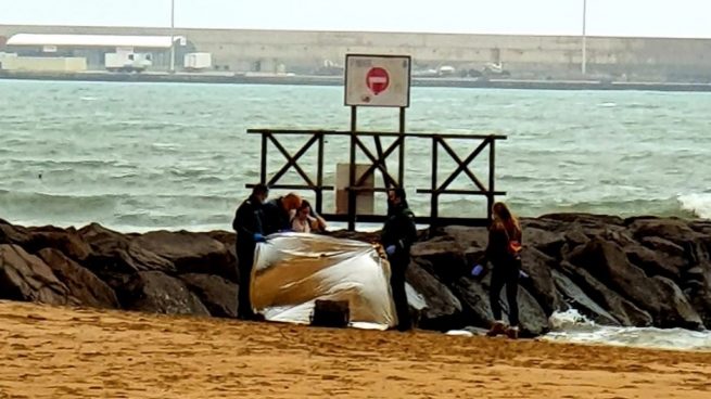 Muere el cuarto inmigrante intentando entrar a nado a Melilla en sólo 30 horas