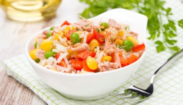 Receta de ensalada de arroz con atún fácil de preparar