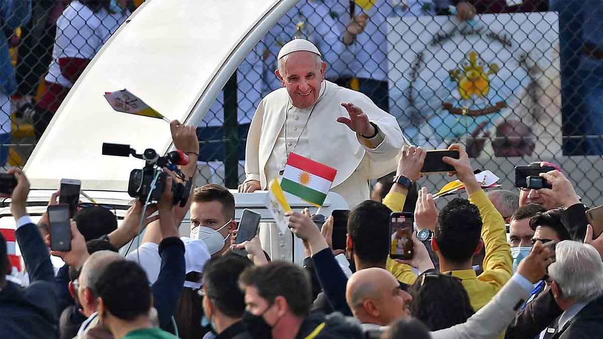 El papa Francisco en su visita a Irak. Foto: AFP