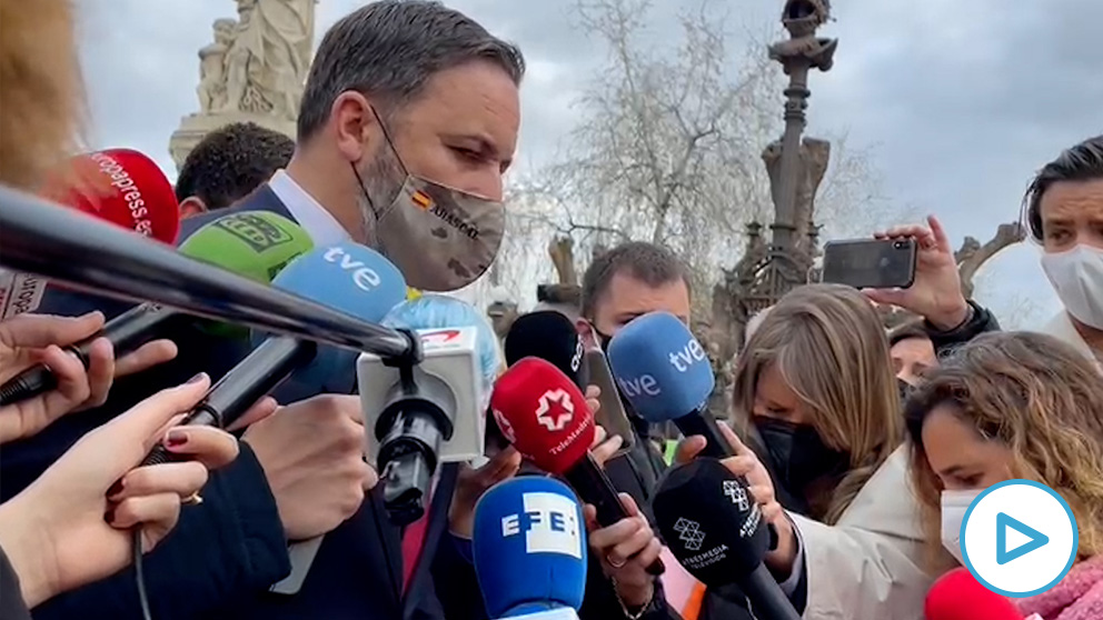 Santiago Abascal antes de entrar al Parlament