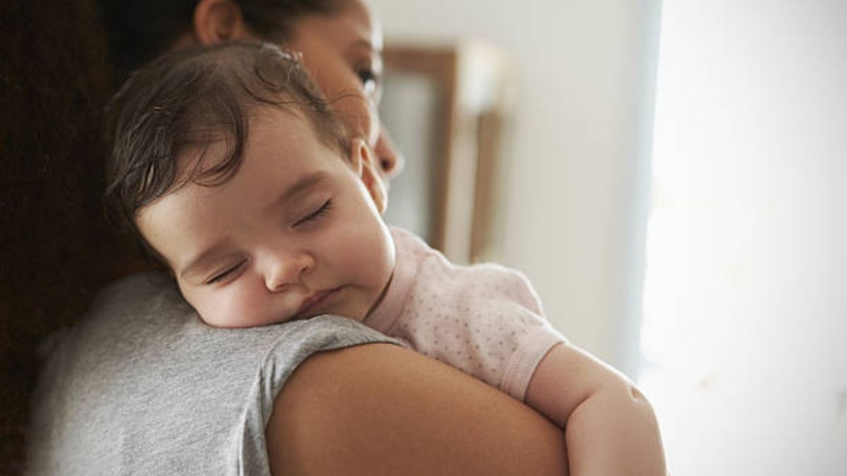 Los motivos de la importancia del sueño de los bebés