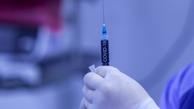Andalucía bate un nuevo récord de vacunación con casi 660.000 dosis puestas en la última semana