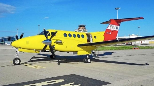 Sanidad convoca de urgencia el concurso del avión ambulancia de Melilla por el fiasco de Eliance