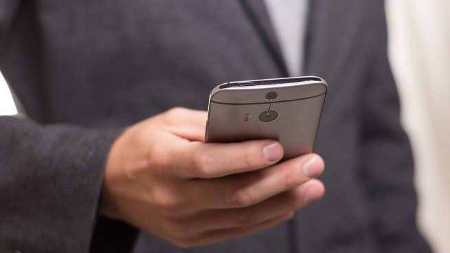 La Policía advierte de un nuevo fraude con envíos de SMS y llamadas telefónicas suplantando a bancos