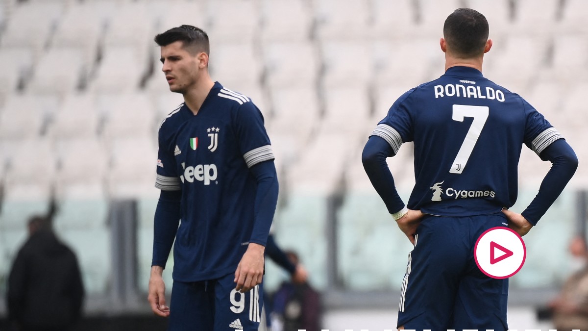 Cristiano Ronaldo y Álvaro Morata se lamentan en el Juventus-Benevento. (AFP)