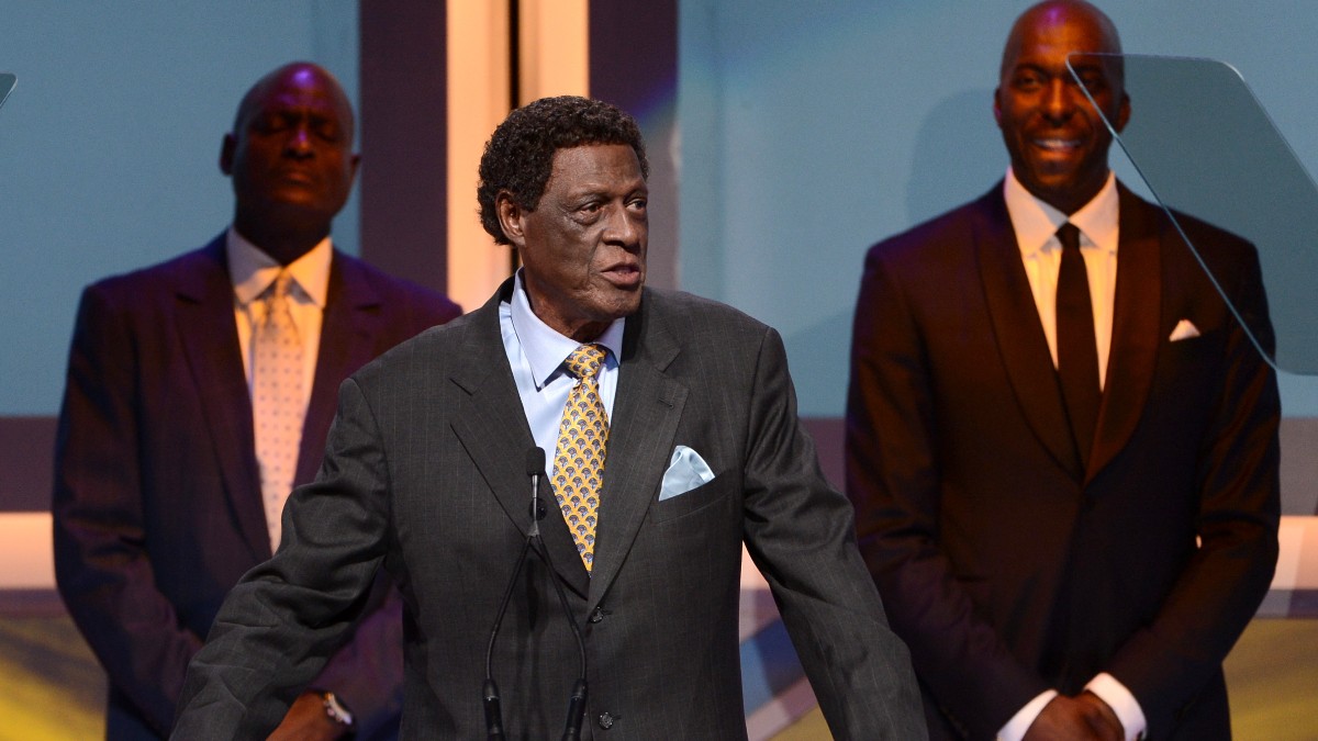 Elgin Baylor, en una gala reciente. (Getty)