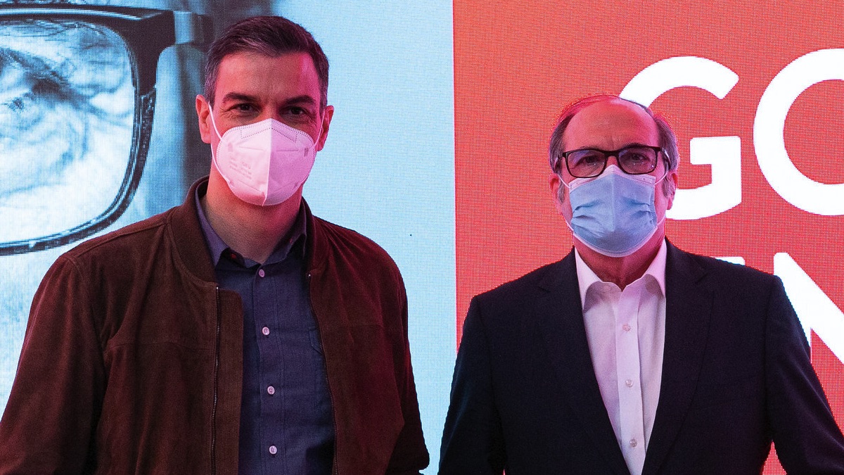 Ángel Gabilondo y Pedro Sánchez. (Foto: PSOE)