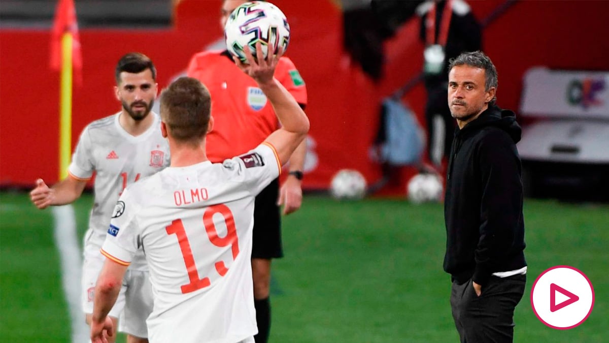 Luis Enrique durante el España-Grecia. (AFP)