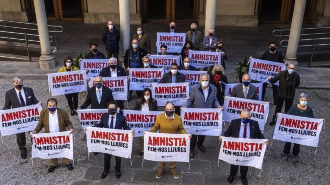 Rectores de universidades públicas catalanas exigen la amnistía para los presos del 1-O. (Foto: EP)