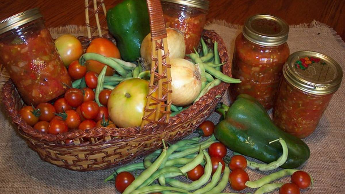 Tomates y pimientos escabeche