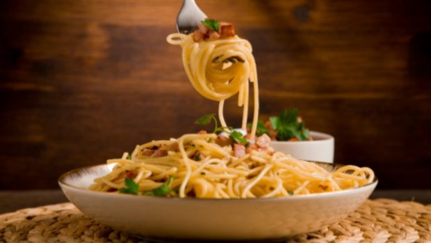Espaguetis con atún, la receta de pasta más sencilla y deliciosa del mundo