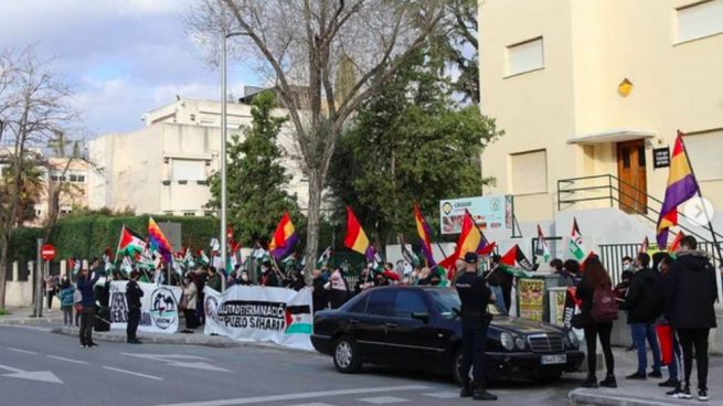 Los comunistas que escrachean a Iglesias y Errejón llegan a Andalucía como el ‘azote’ de Podemos Frente-obrero.-e1617791649101-655x368