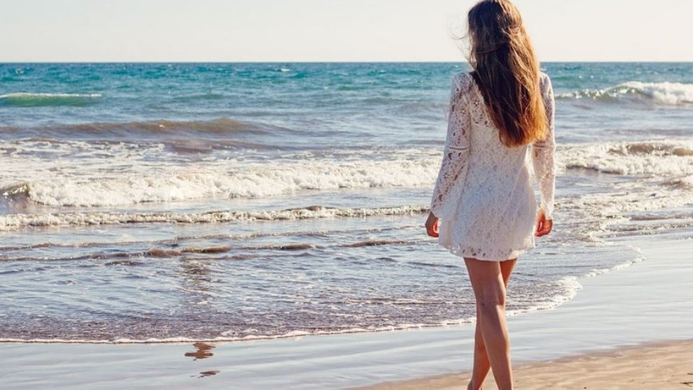 ¿Cuándo llevar y cuándo no la mascarilla en la playa?