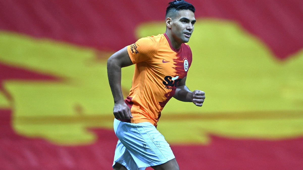 Falcao, durante un partido del Galatasaray. (AFP)