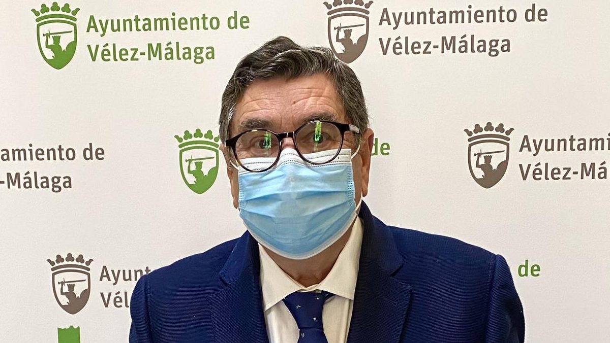 Antonio Moreno Ferrer, alcalde socialista de Vélez-Málaga.