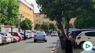 Los gorrillas se expanden por la Sevilla de Espadas ante el hartazgo ciudadano: "Se les paga por miedo".