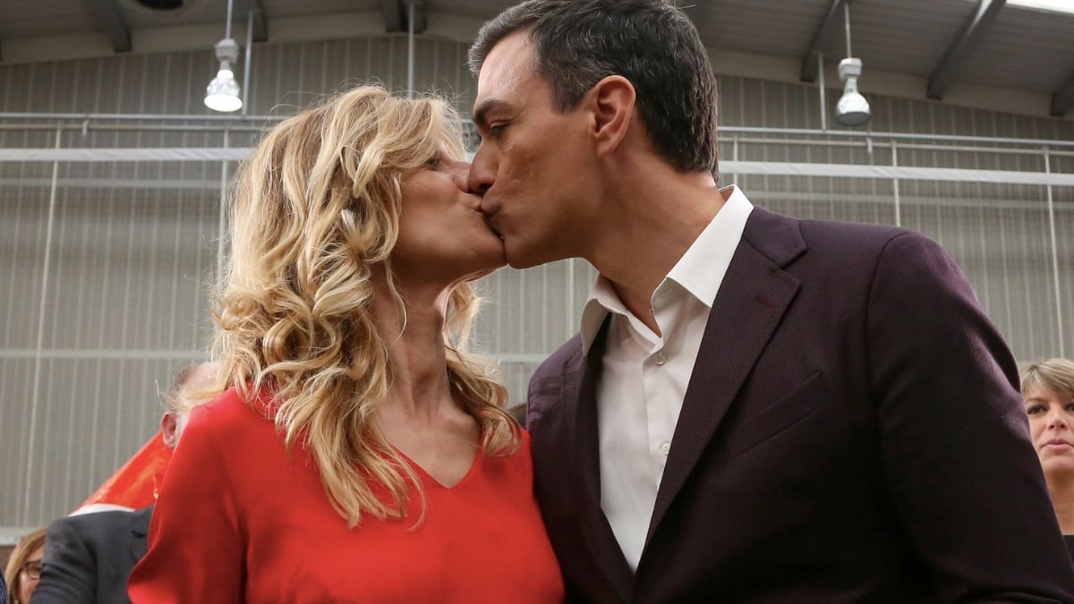 Begoña Gómez y Pedro Sánchez. (Foto: PSOE)