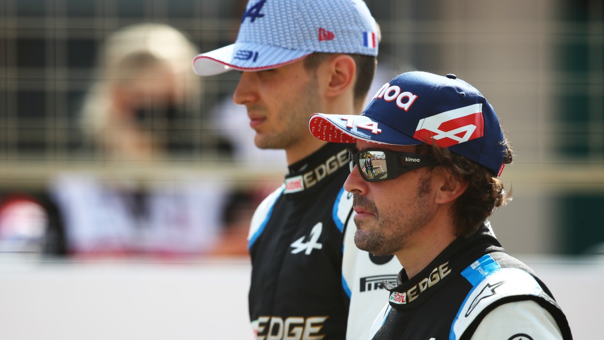 Fernando Alonso y Esteban Ocon. (Getty)