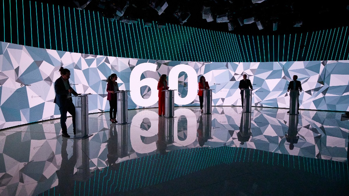 Los seis candidatos al 4M en el debate electoral.