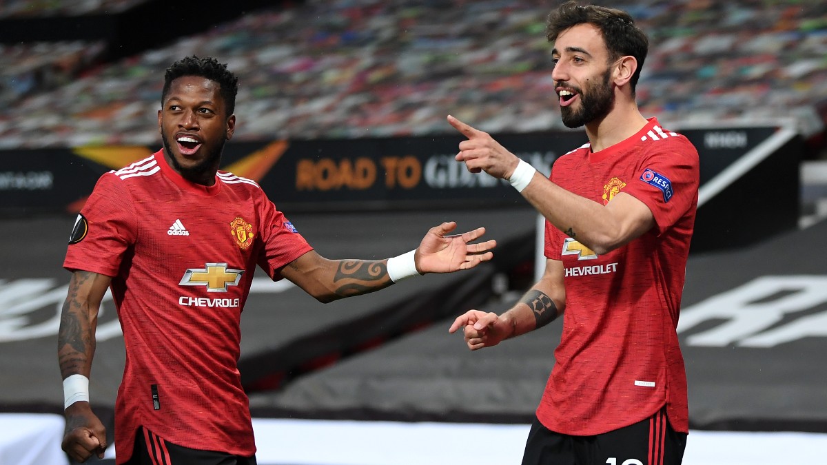 Bruno Fernandes celebra uno de sus goles a la Roma. (Getty)