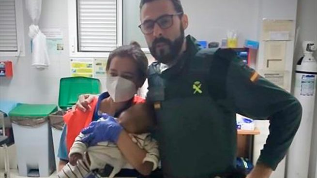 Guardia civil salva la vida a un bebé: «Cuando llegué estaba inconsciente y echando sangre por la boca»