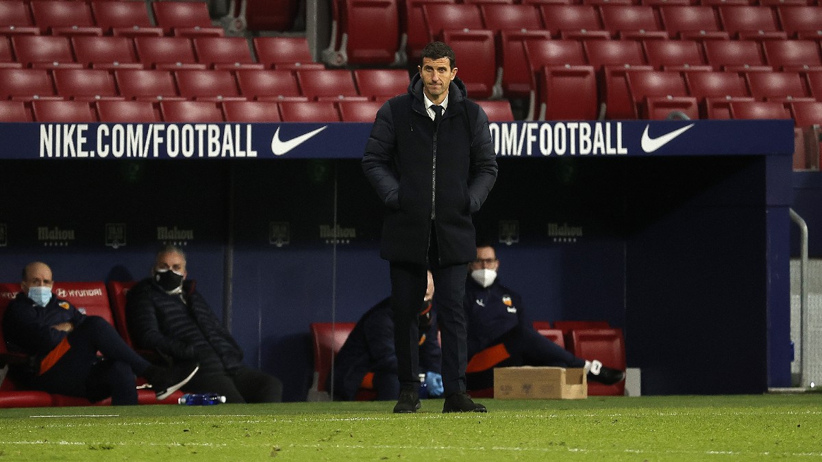 Javi Gracia, destituido como entrenador del Valencia. (Getty)