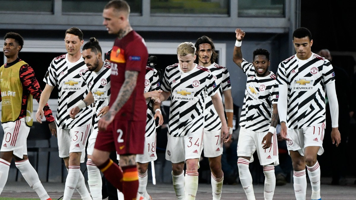 Los jugadores del Manchester United celebran un gol contra la Roma. (AFP)