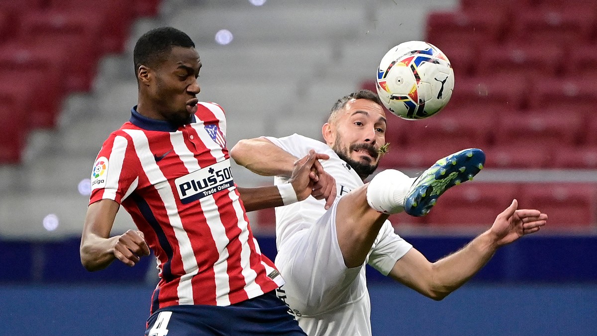 Kondogbia durante un partido con el Atlético. (AFP)