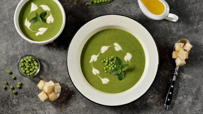 Crema fría de guisantes con menta