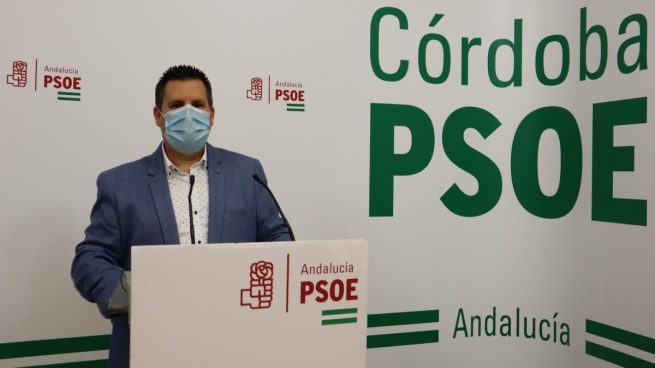 El secretario de Medio Ambiente y Sostenibilidad del PSOE de Córdoba, José Ignacio Expósito, en la sede de su partido. PSOE.
