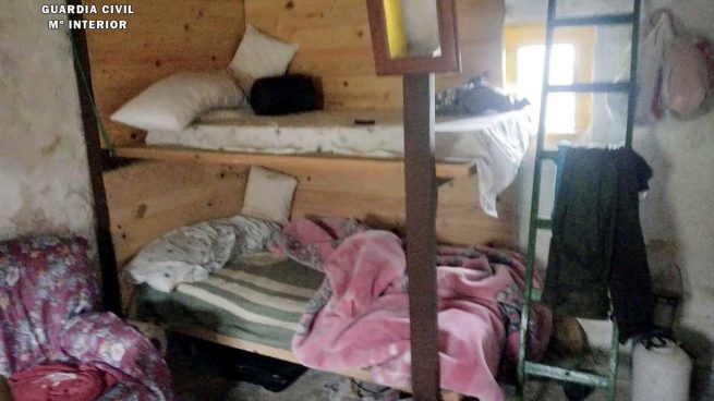 Cinco detenidos por explotar a una pareja que vivía en condiciones infrahumanas en una cabaña en Cantabria