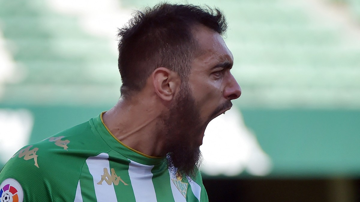 Borja Iglesias celebra un gol. (EFE)