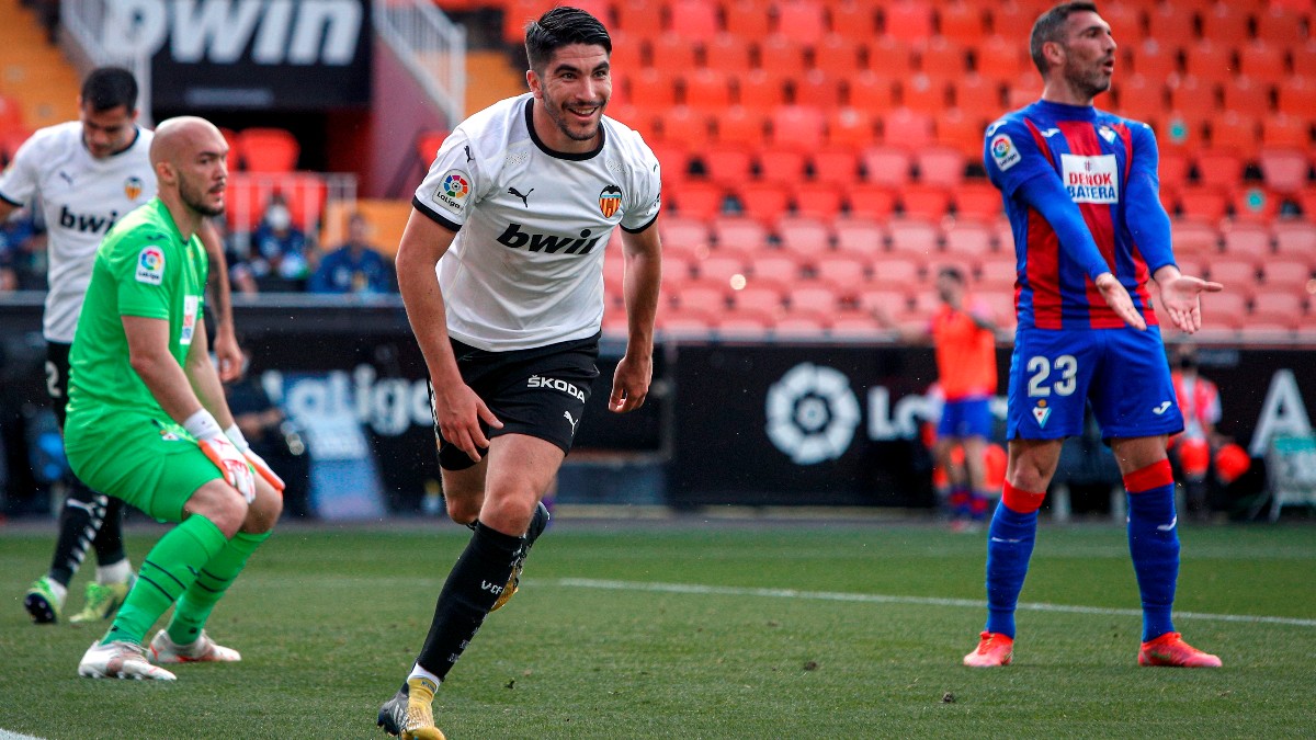 Carlos Soler celebra un gol. (EFE)