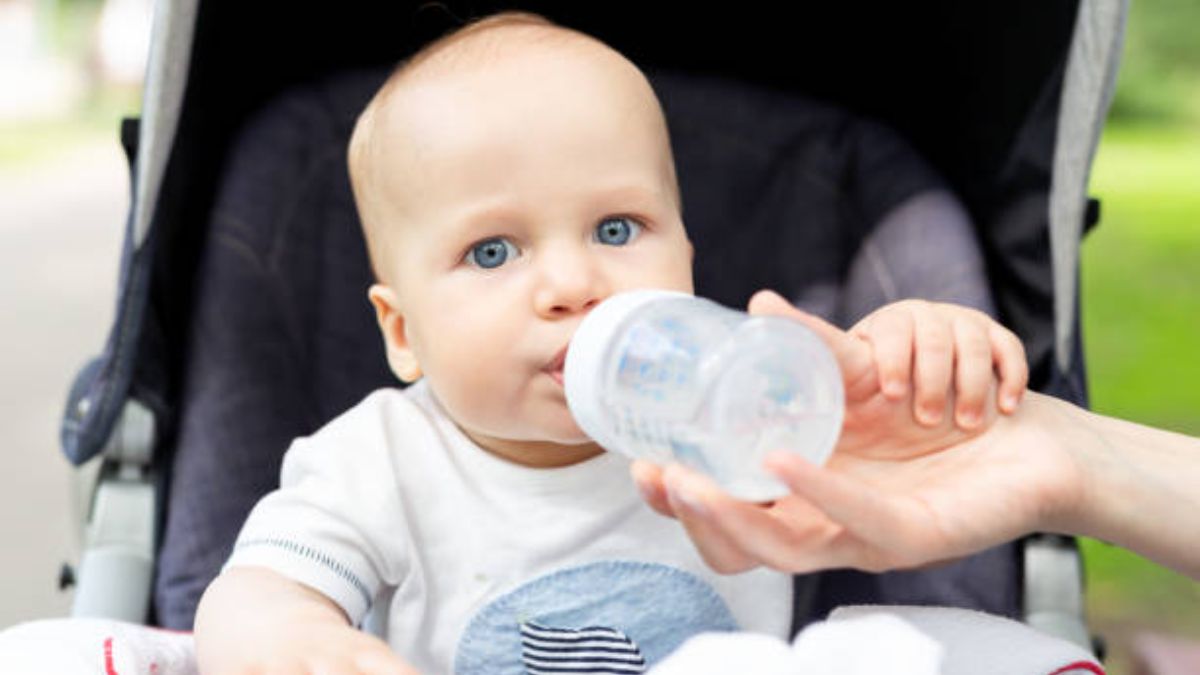 Los peligros que puede tener la deshidratación en niños pequeños o bebés