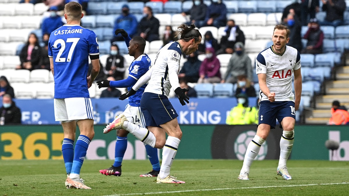 Bale celebra su primer gol al Leicester. (Getty)