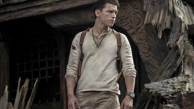 Tom Holland como Nathan Drake