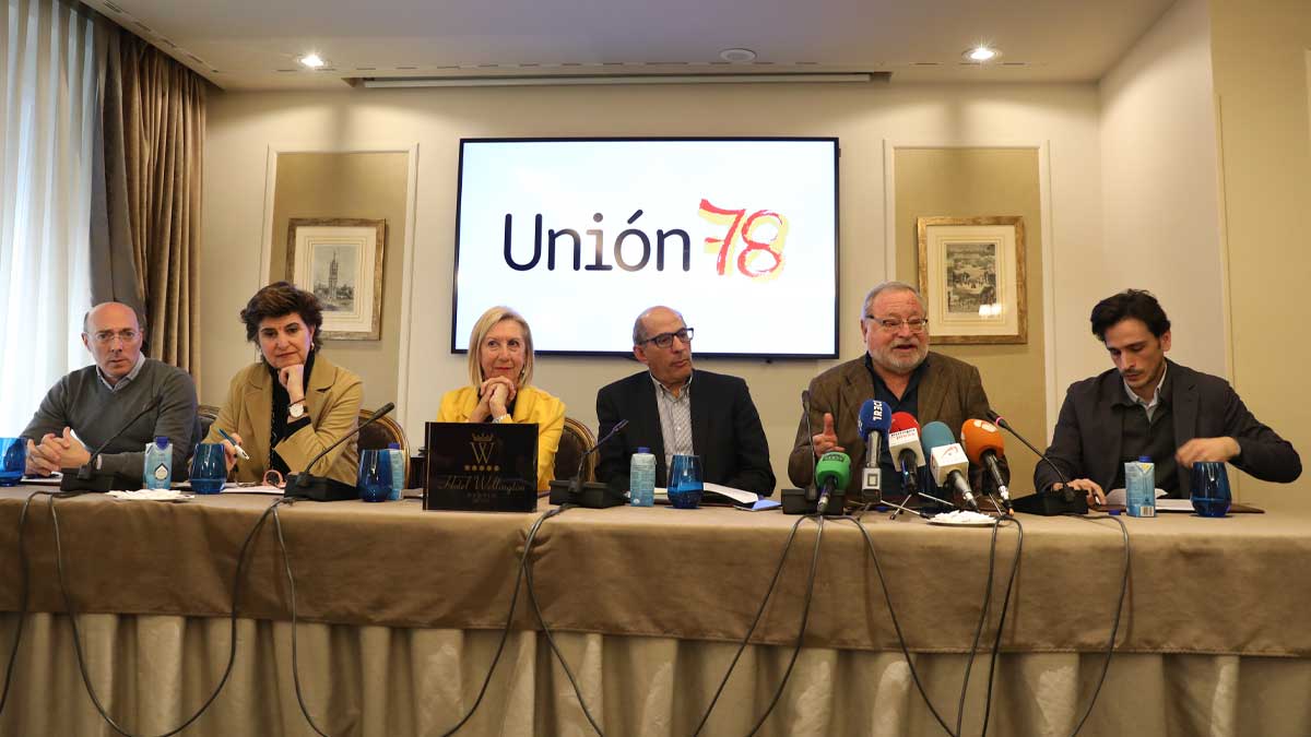 Carlos Urquijo, María San Gil, Rosa Díez, Jesús Cuadrado, Fernando Savater y David Mejía en la presentación de la plataforma ‘Unión 78. Foto: EP