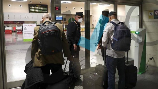 El nº 2 del Polisario llegó al aeropuerto de Pamplona con el equipaje de Ghali y escolta policial Polisario-3-655x368