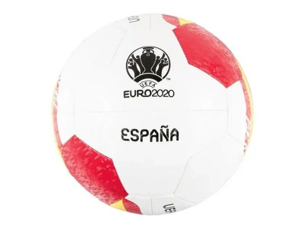 Animar a España costará 4 euros con la camiseta de la Eurocopa low cost de Lidl