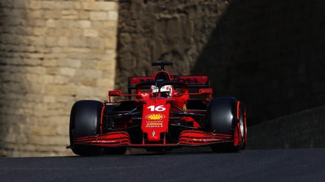 Leclerc se lleva la pole con Sainz quinto y Alonso octavo