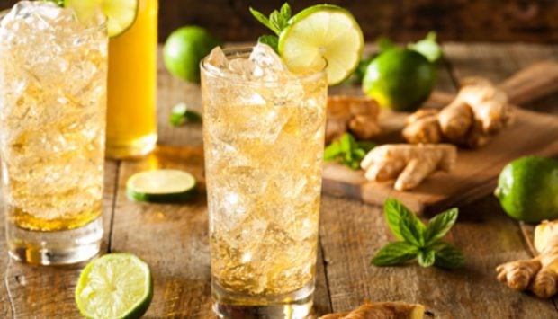 Cóctel de jengibre, lima y cava, receta de le bebida más saludable del verano