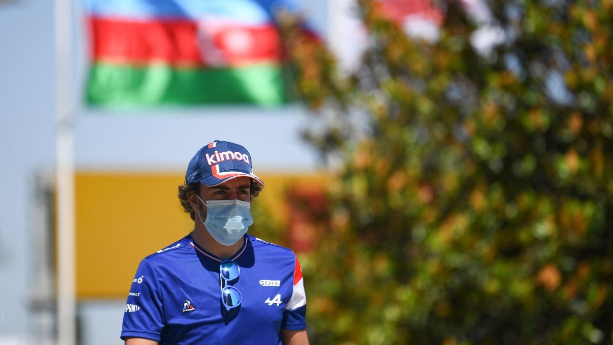 Fernando Alonso, en el Gran Premio de Azerbaiyán. (AFP)