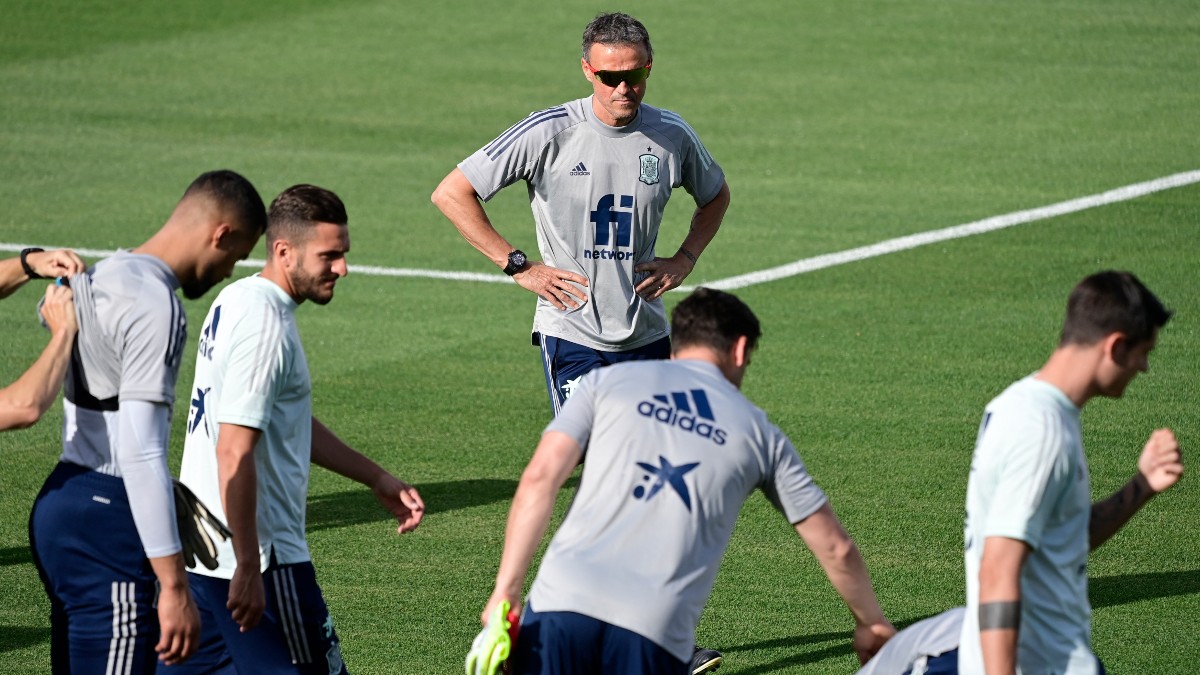 Luis Enrique, en un entrenamiento con la Selección. (AFP)