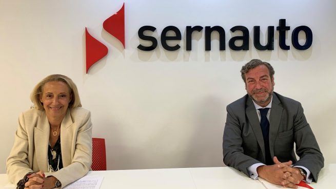 María Helena Antolín, presidenta de Sernauto, y su director general, José Portilla - Sernauto